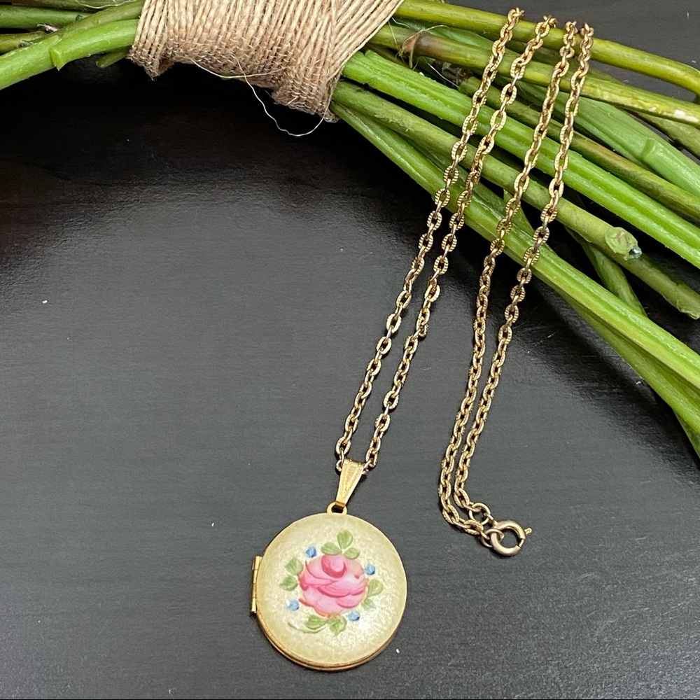 Vintage Hand-painted Flower Enamel Victorian Locket Necklace